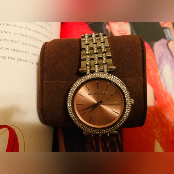 Michael Kors Silver Watch with Rose Face - Picture 2 of 10